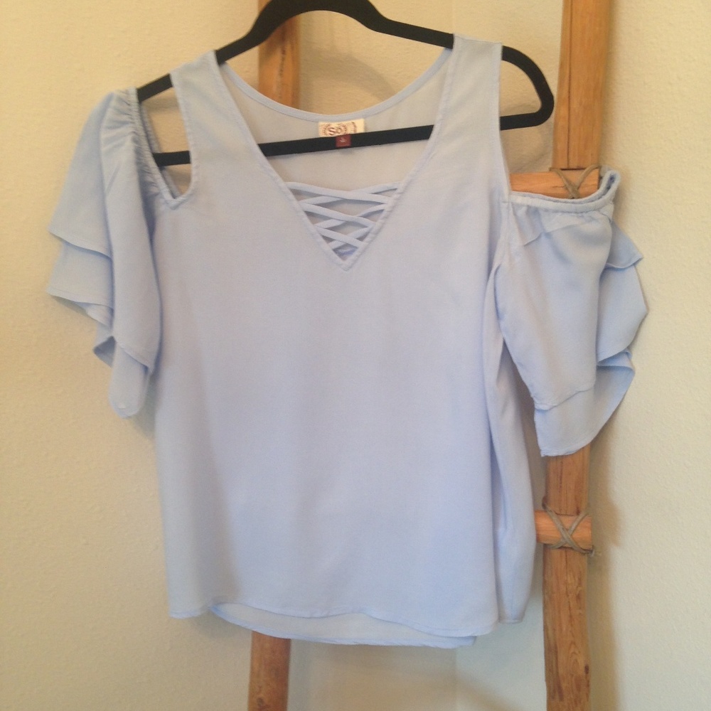 Summer cold shoulder top size L